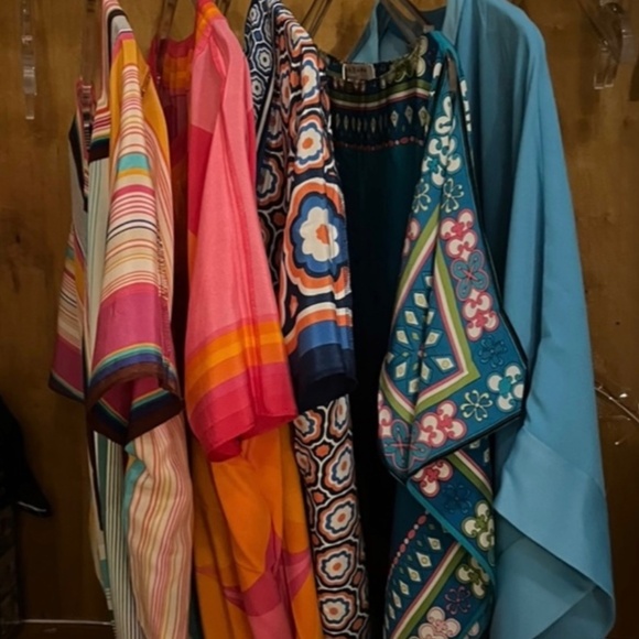 NEW: GORGEOUS Trina Turk Silk Shirt Dress - Picture 2 of 3